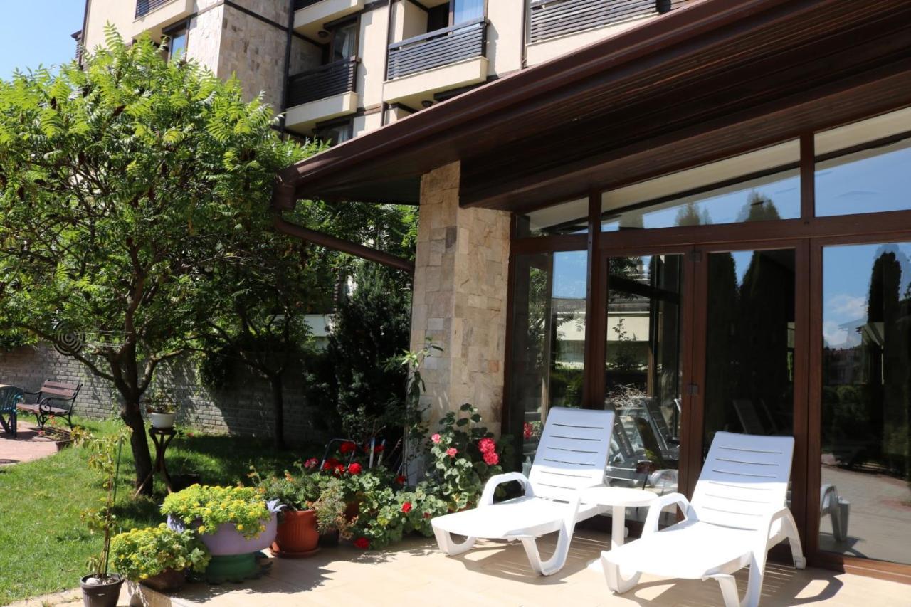 Private Apartments In Alpine Lodge Bansko Bagian luar foto
