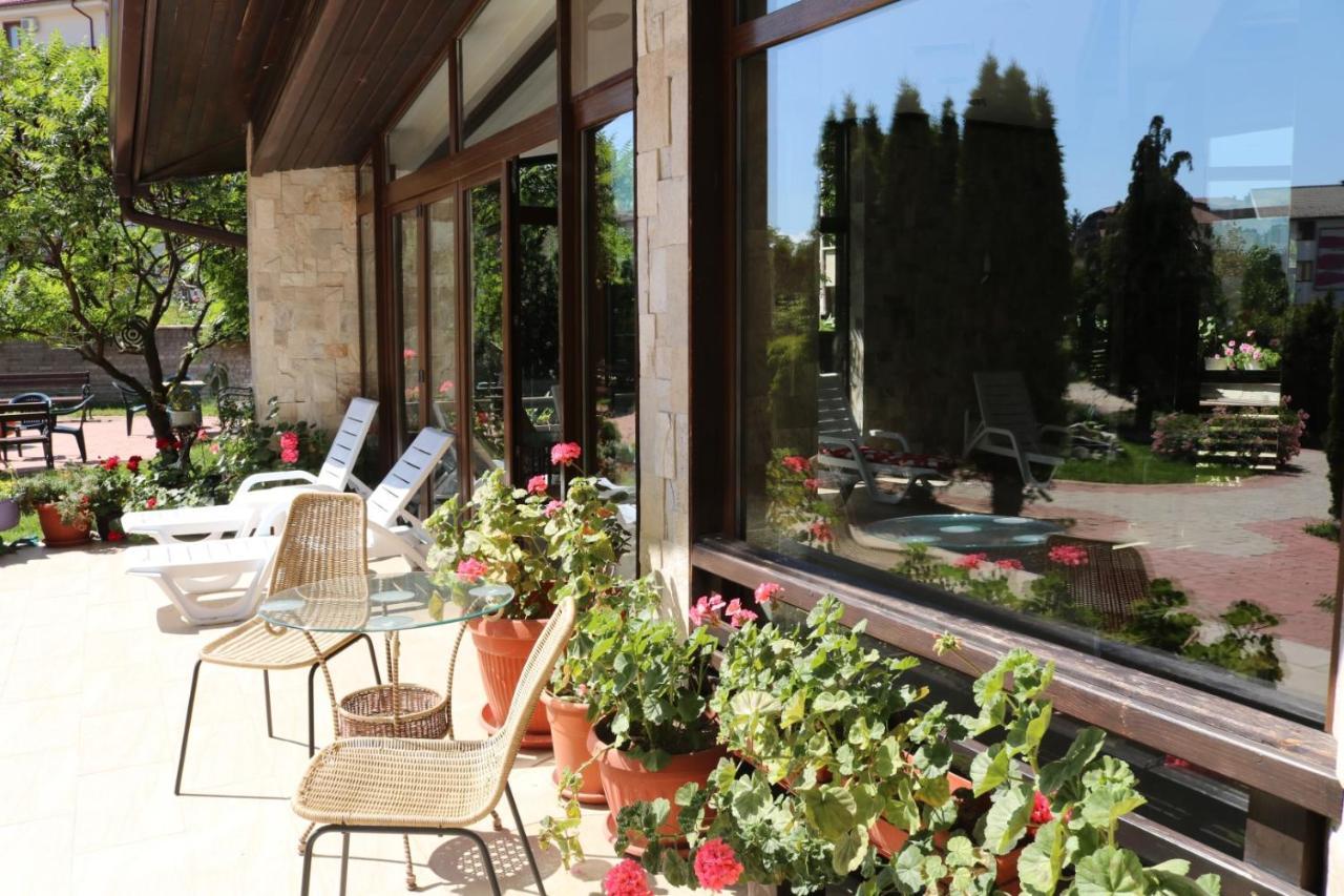 Private Apartments In Alpine Lodge Bansko Bagian luar foto