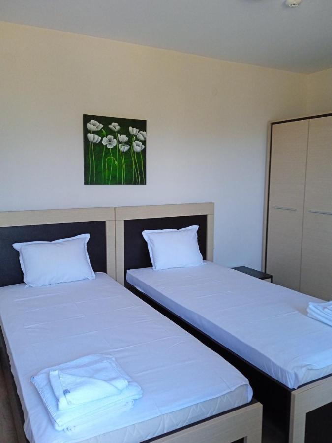 Private Apartments In Alpine Lodge Bansko Bagian luar foto